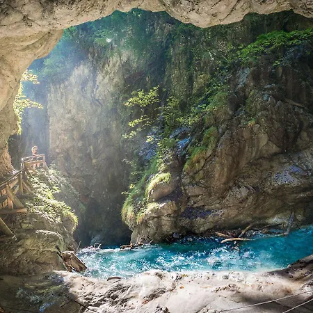 Hubertus Tirol 1-8 Personen *