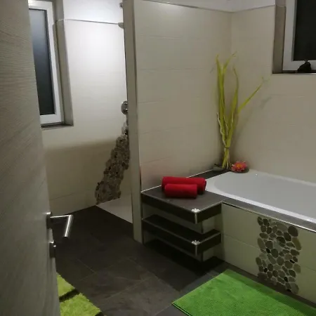 Hubertus Tirol 1-8 Personen *